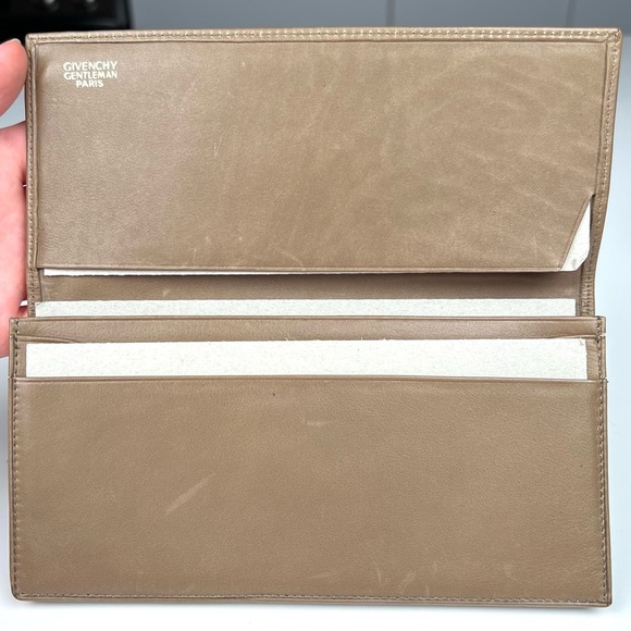 Givenchy Long Wallet - Picture 9 of 9